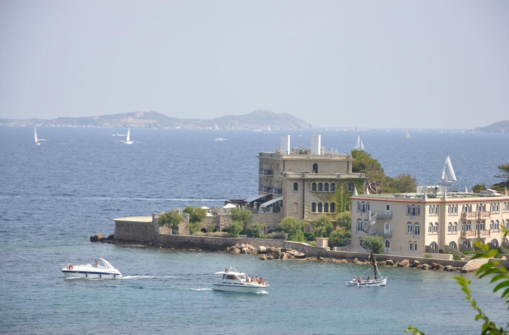 Appartement Coup De Coeur Centre Village Et Plage Climatise 3 Etoiles Terra Cigala Bandol Exteriör bild