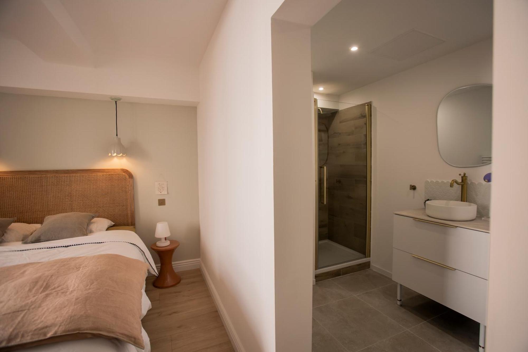 Appartement Coup De Coeur Centre Village Et Plage Climatise 3 Etoiles Terra Cigala Bandol Exteriör bild